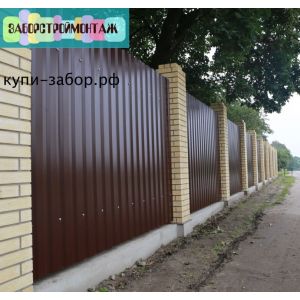 Кирпичный забор с профнастилом 2,0 м